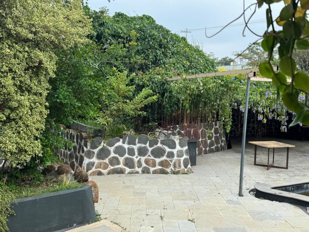 Chikoo Farm Inn Bangalore Buitenkant foto