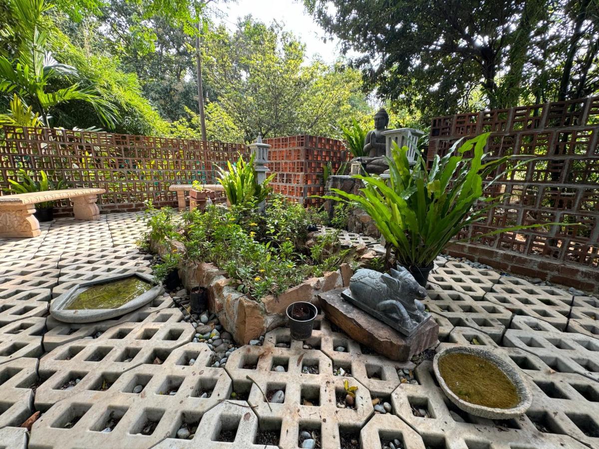 Chikoo Farm Inn Bangalore Buitenkant foto