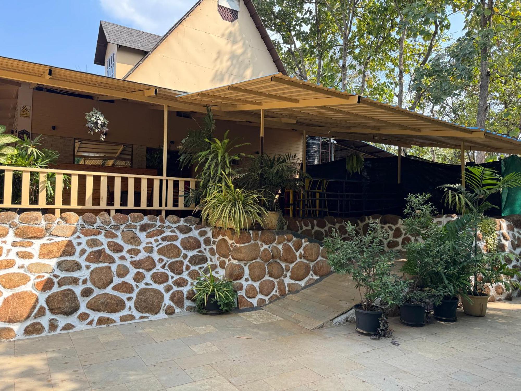 Chikoo Farm Inn Bangalore Buitenkant foto